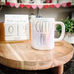!BRAND NEW! Rae Dunn Cutie Pie Iridescent Mug